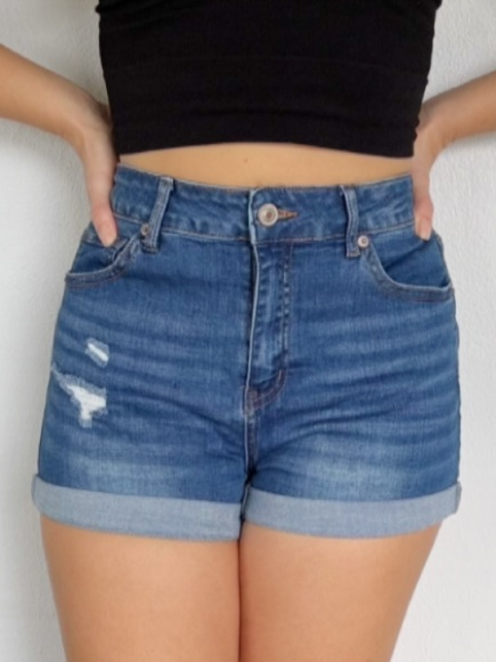 Wax Jean high rise medium wash distressed cuffed hem Jean shorts size large